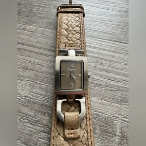 Roots leather watch